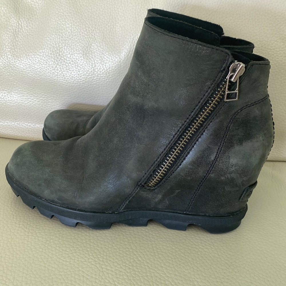Sorel Joan of arctic size 8